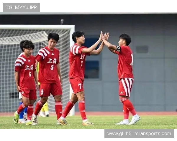 81岁徐根宝率上海队在十五运会U20男足小组赛豪取两连胜再展名帅风采 81岁徐根宝率上海队在十五运会U20男足小组赛豪取两连胜再展名帅风采