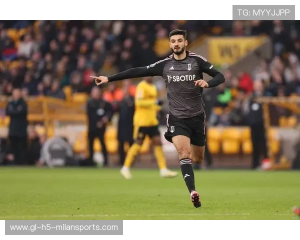 前锋放话：若不卖出大牌将不会引进罗马诺