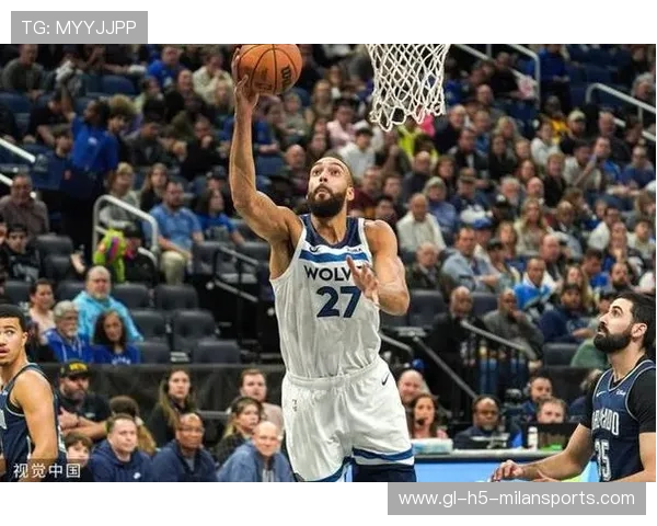唐斯底角投篮得手，森林狼优势扩大