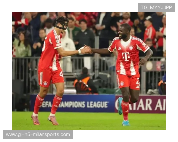 巴黎圣日耳曼边路联动逼溃防线