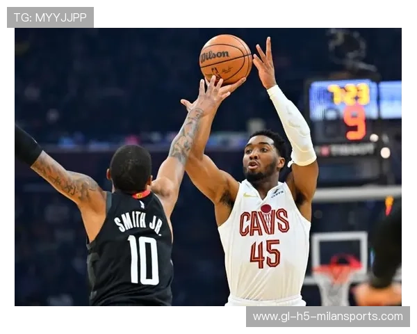 米切尔快攻一条龙打成，骑士迅速建立优势